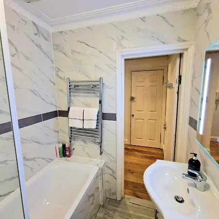 Cosy Home In Kensington - Great Location! 3 Minutes Walk To Earl'S Court Station London Exterior photo