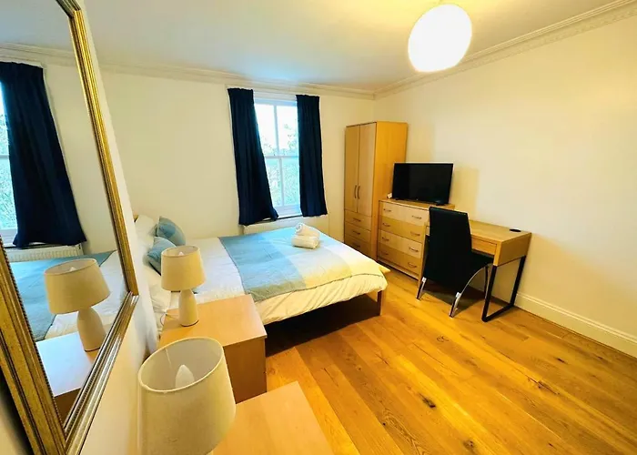 Cosy Home In Kensington - Great Location! 3 Minutes Walk To Earl\'S Court Station