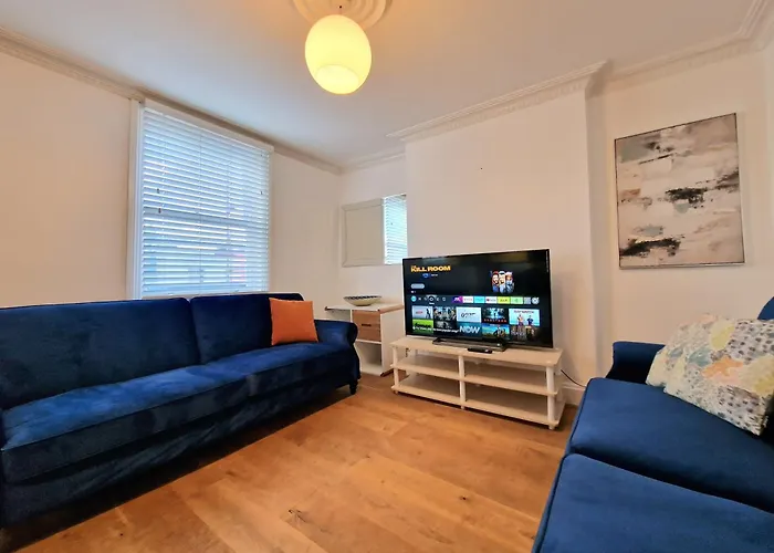 Cosy Home In Kensington - Great Location! 3 Minutes Walk To Earl\'S Court Station